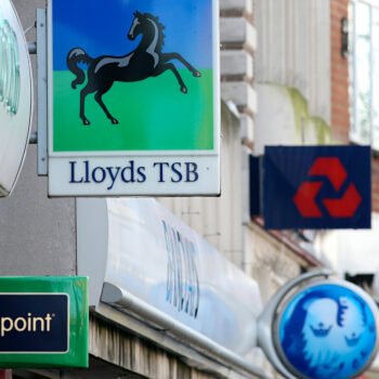 How to open a business bank account with a poor credit history