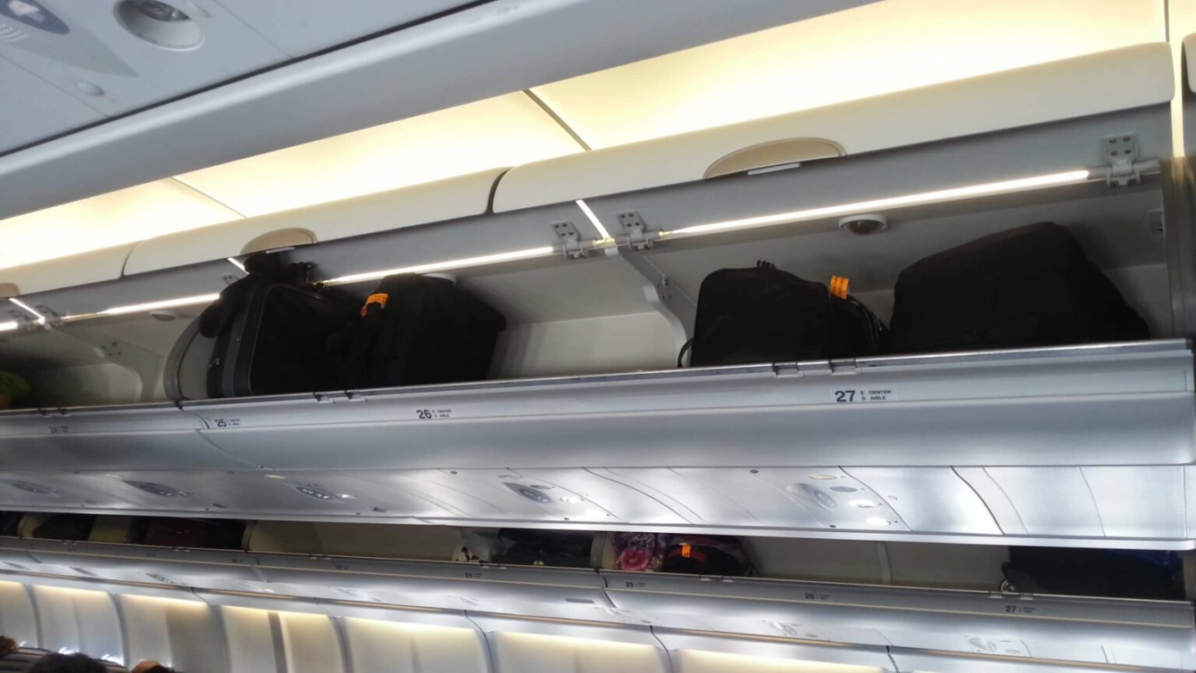 Cabin baggage size airline allowances